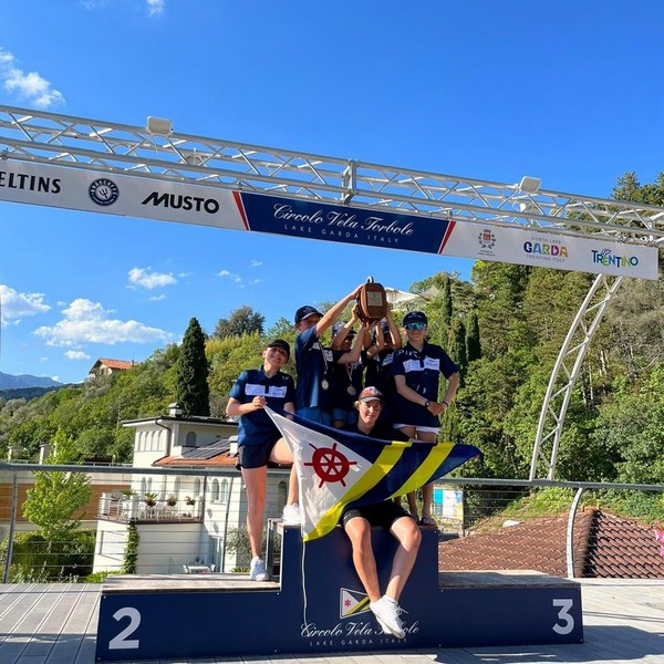 Fraglia Vela Riva and Circolo Vela Torbole win the Optimist d'Argento junior and cadet trophies